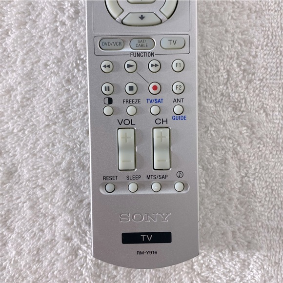 5/$35 Sony RM-Y915 TV Remote Control - Picture 6 of 15